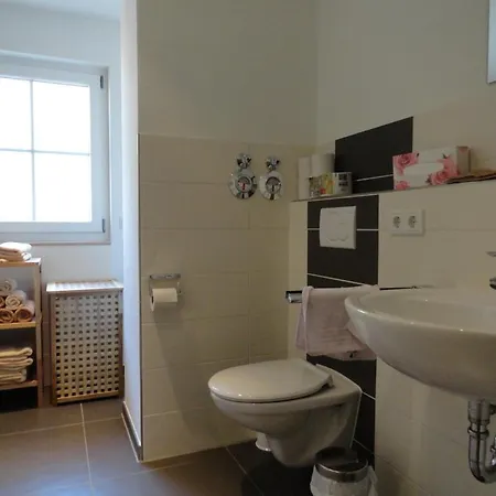 Apartment Frank - Bis Zu 3 Schlafzimmer *