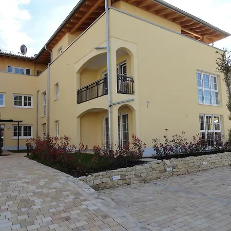 Frank - Bis Zu 3 Schlafzimmer Rust