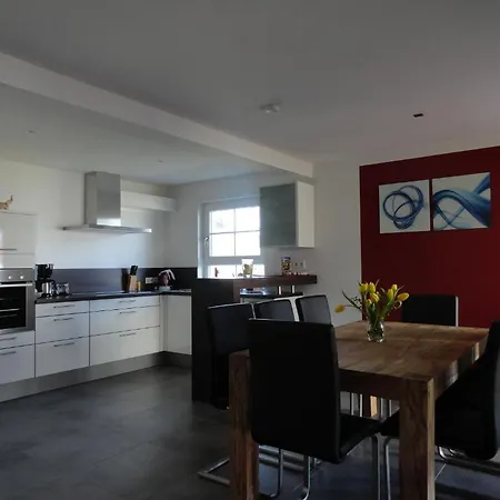 Frank - Bis Zu 3 Schlafzimmer * Rust