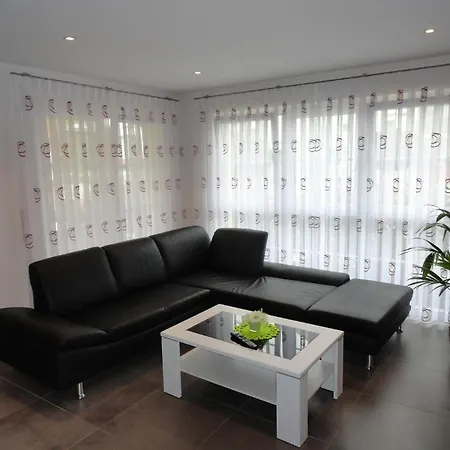 Frank - Bis Zu 3 Schlafzimmer