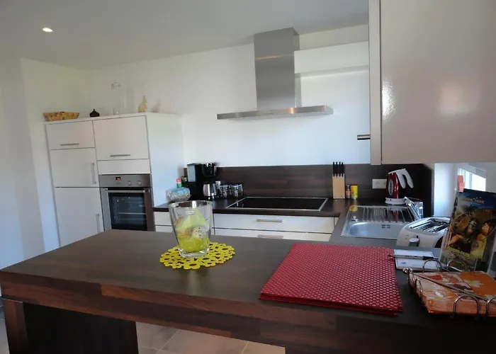 Frank - Bis Zu 3 Schlafzimmer *