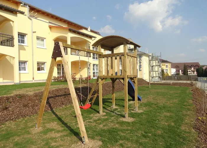 Frank - Bis Zu 3 Schlafzimmer *