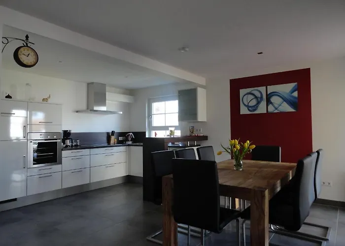 Frank - Bis Zu 3 Schlafzimmer * Rust