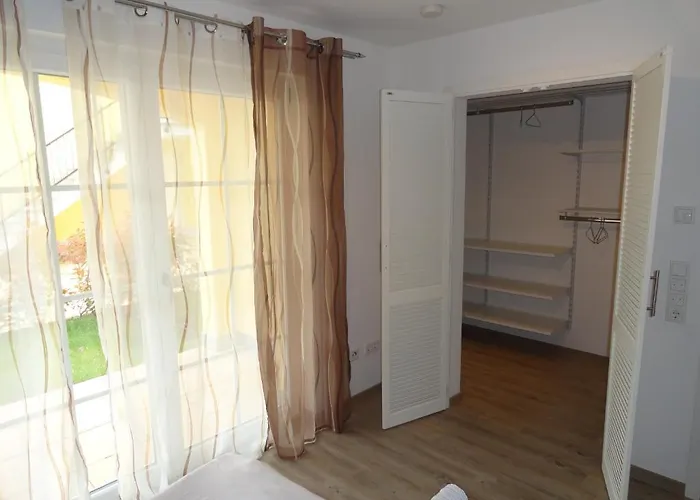 Apartman Frank - Bis Zu 3 Schlafzimmer *